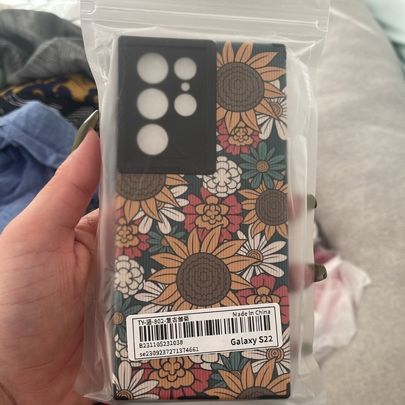 Phone case - Picture 2 of 3